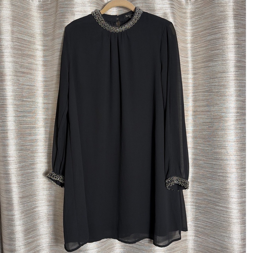 The Clothing Company Black Beaded Mock Neck Shift Dress Long Sleeve Large HD2390